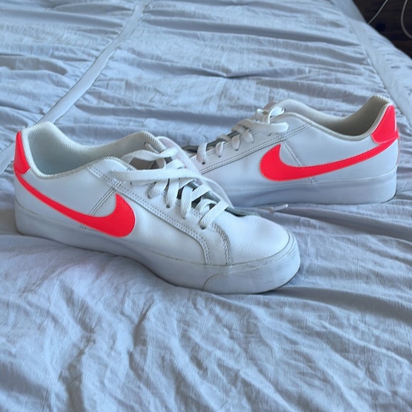 Nike low tops - Picture 6 of 8